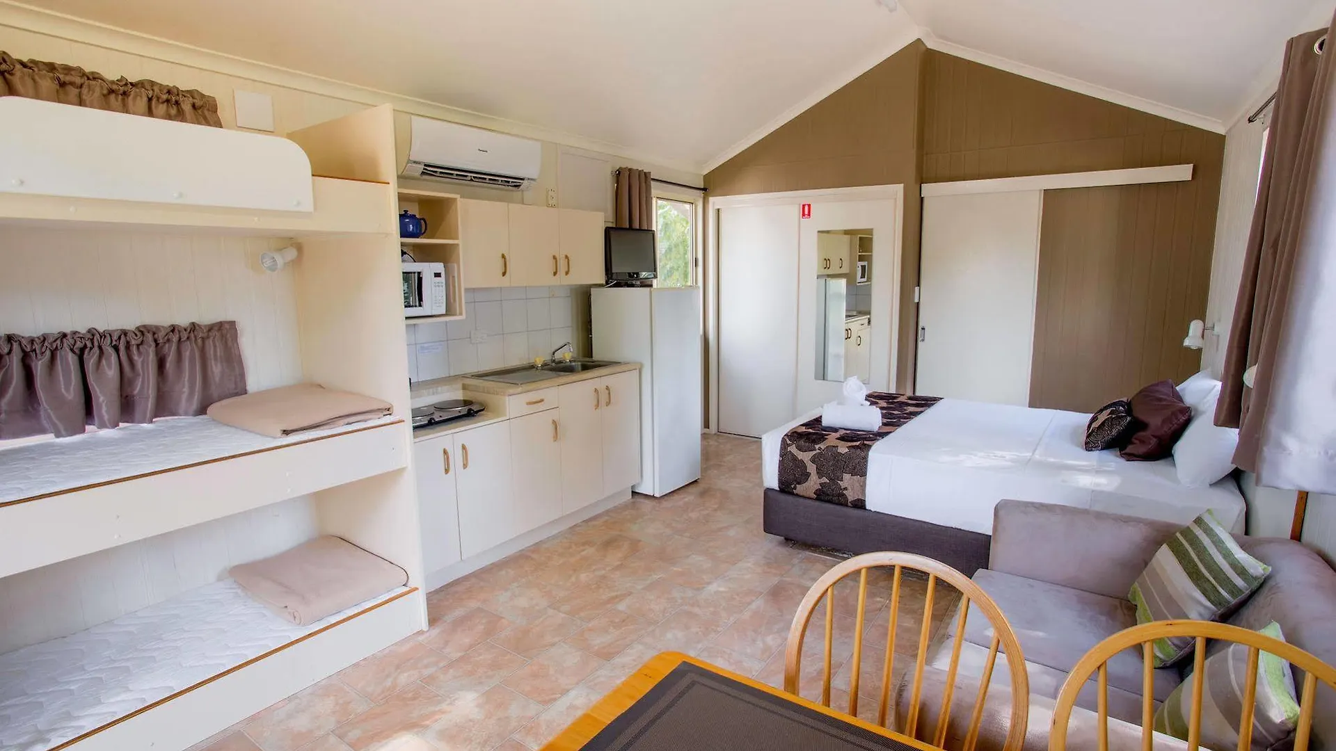 Tasman Holiday Parks - Hervey Bay 3*,