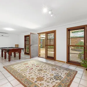 https://montville-montville.hotelssunshinecoast.net